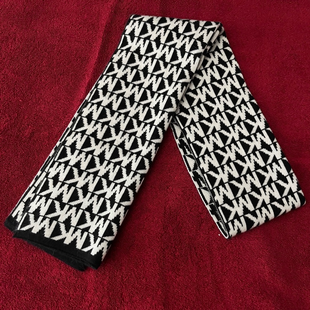 Michael Kors Black and White Geometric Scarf